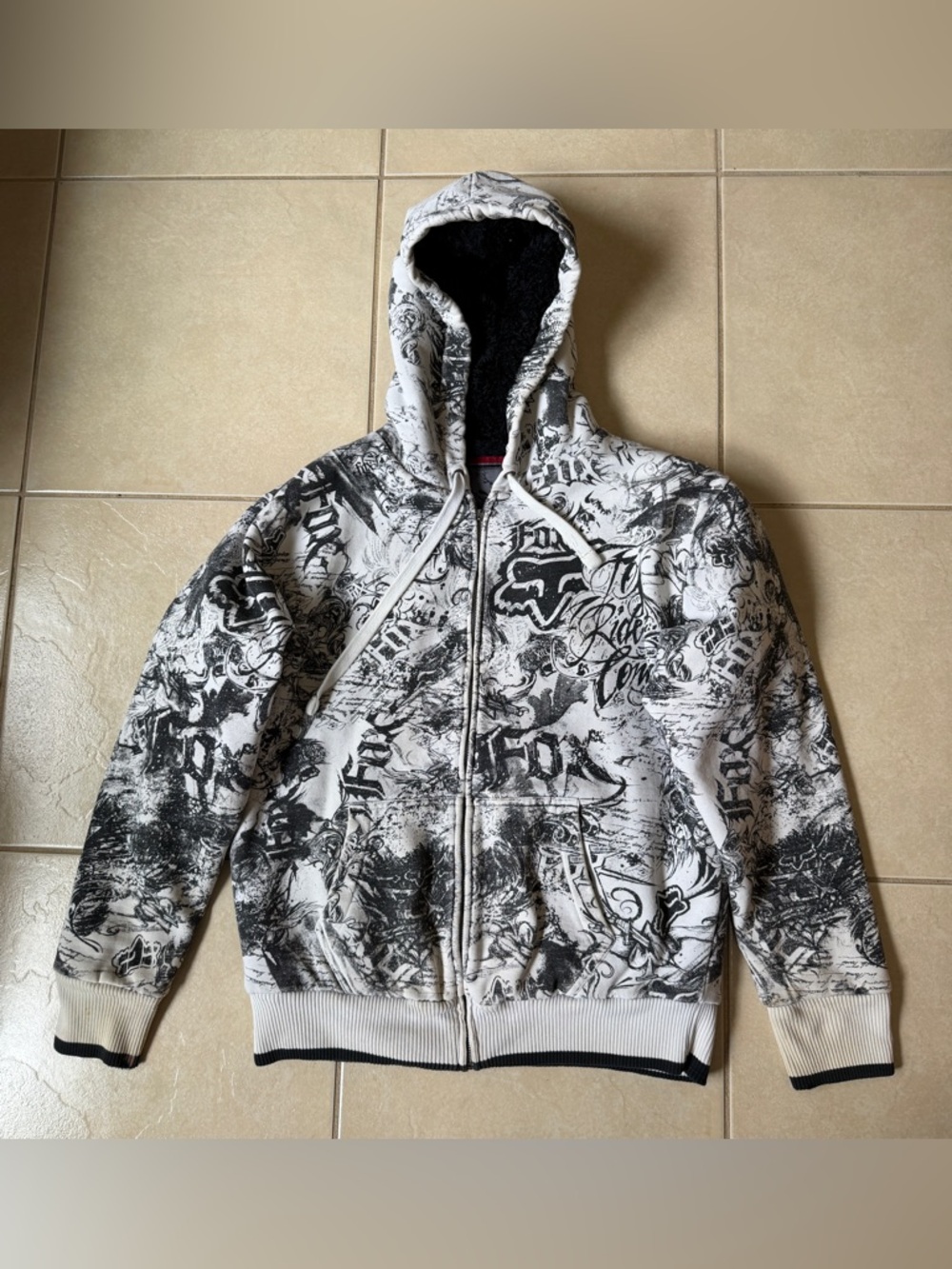 Vintage Y2K Fox Racing Sasquatch Hoodie Size Large All Over Print Zip Up